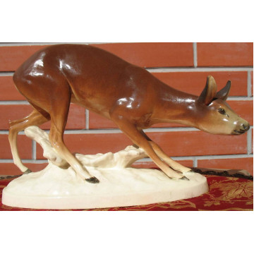 Jeleň Royal Dux Čechy 20 roky 20.st.
